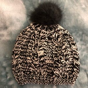 Black and white woven Pom beanie - osfm